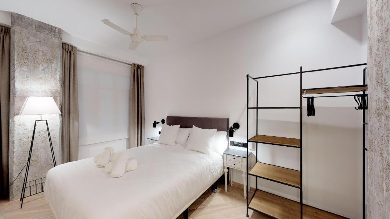 Goerlich Suites Valencia Kamer foto